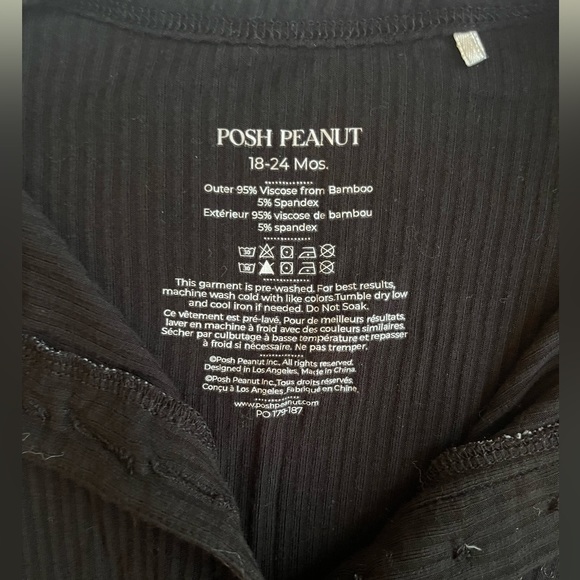 Poshpeanut ruffle butt and ruffle sleeve romper LIKE NEW 18-24 months - Picture 2 of 3